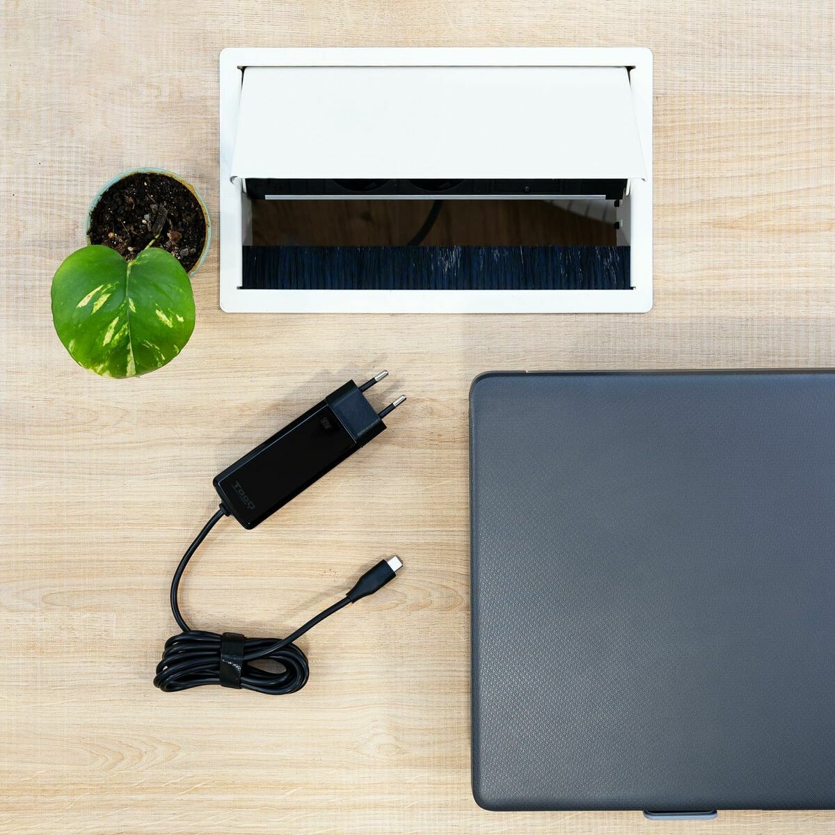 Laptop Charger TooQ GAN USB-C PD 90W Cúbico 90 W-13