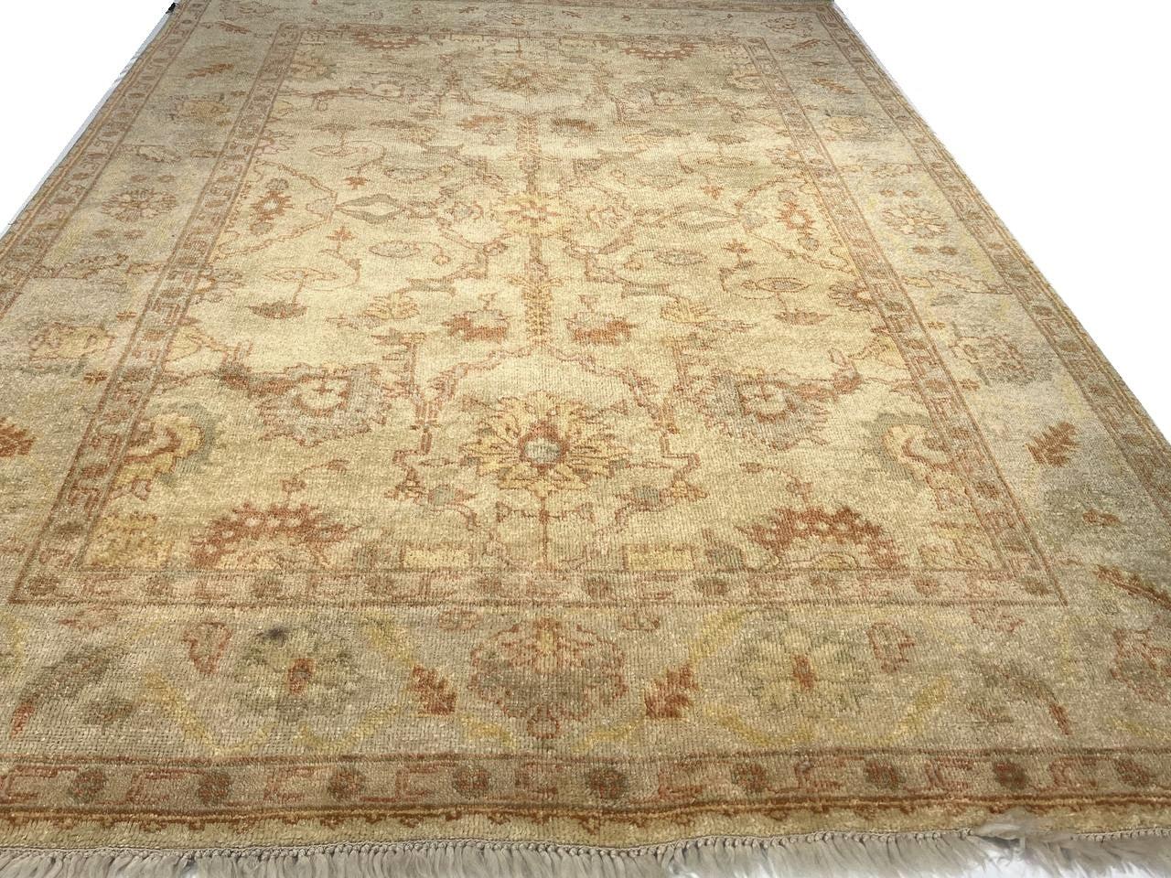 Canvello Fine Hand Knotted Oushak Design Rug - 6' x 9'