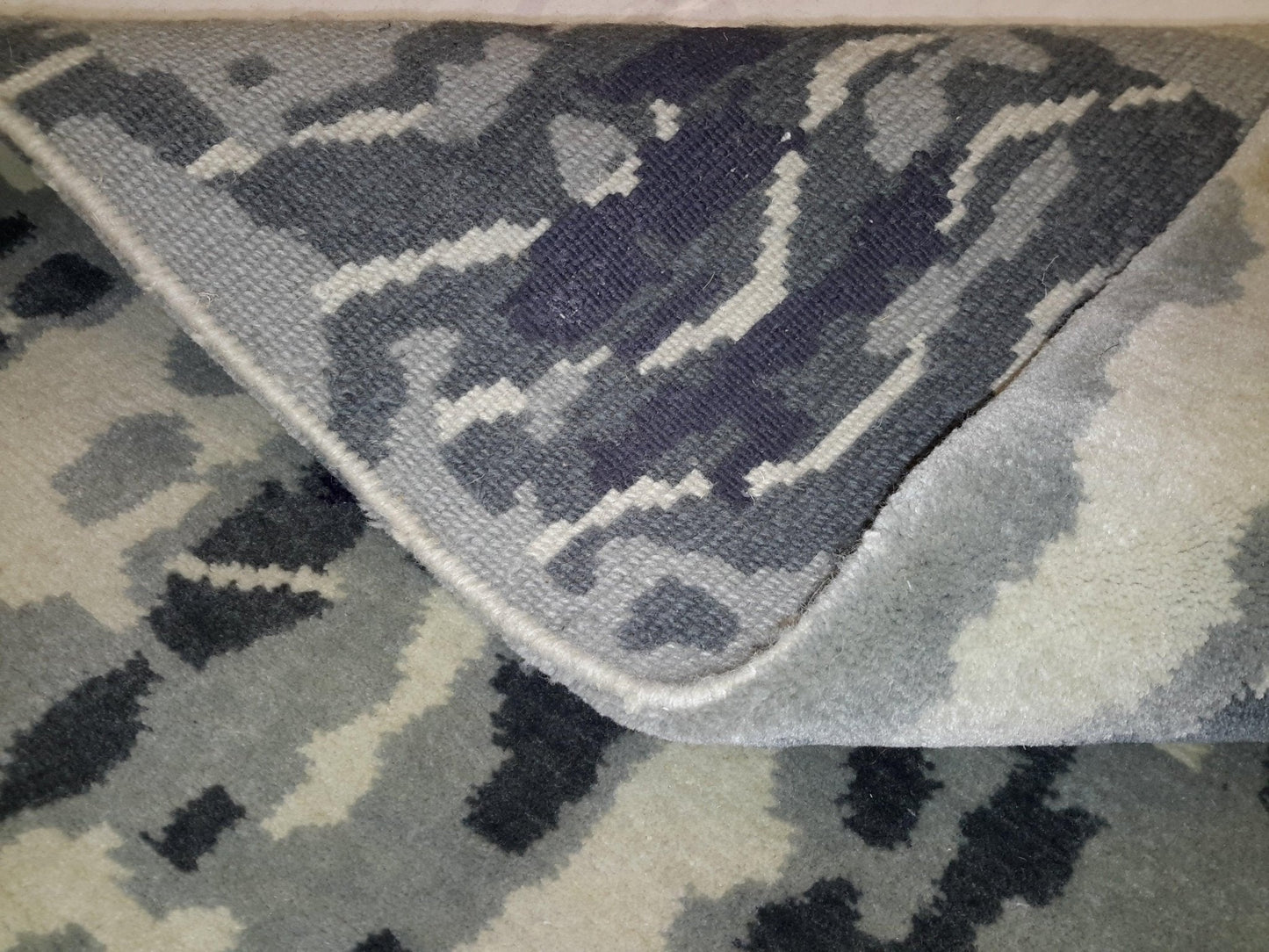 Canvello Hand Made Modern All Over Indo Rug - 6'8'' X 9'8''