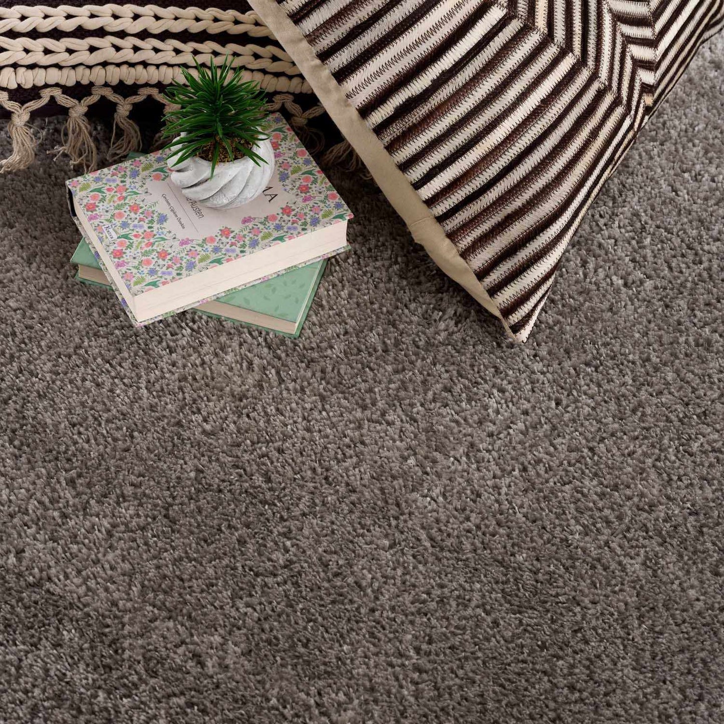 Heavenly Solid Gray Plush Area Rug